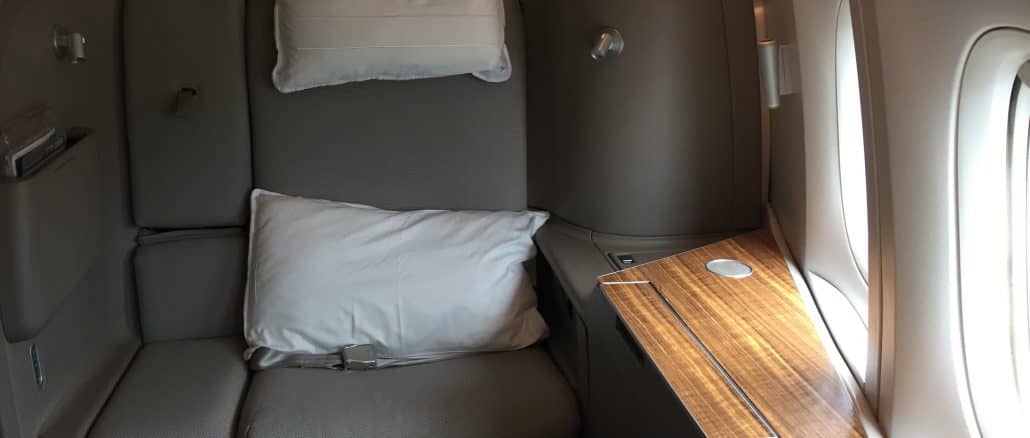 cathay pacific first class boeing 777 330er sitz 1
