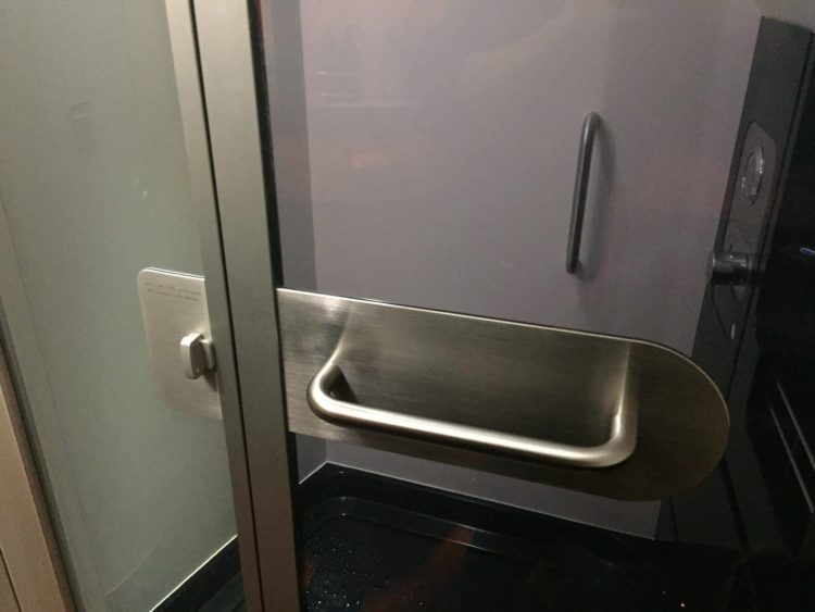 etihad first class apartment dusche