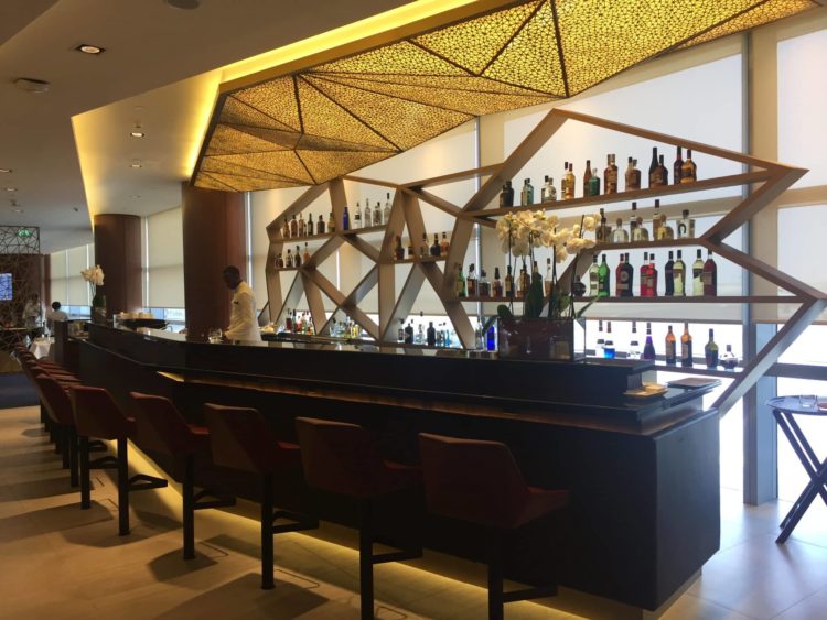 etihad first class lounge abu dhabi bar