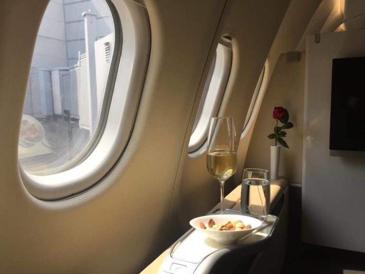 lufthansa first class a330 champagner