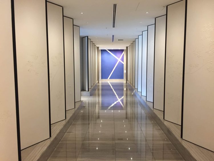 japan airlines first class lounge tokio haneda eingang