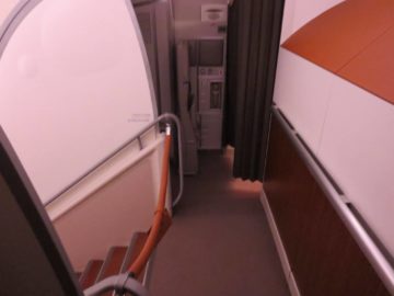 singapore airlines business class a380 treppe 1