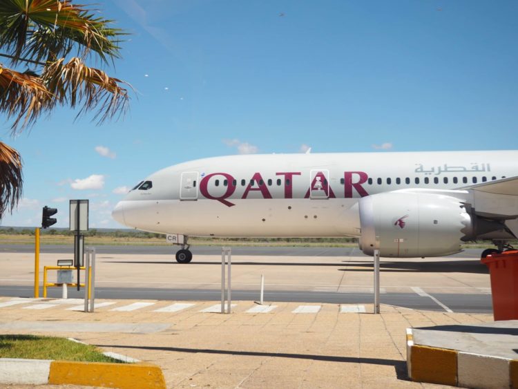qatar airways business class b787 8 flugzeug
