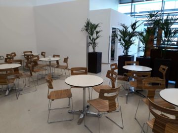 air lounge wien sitzbereich beim buffet