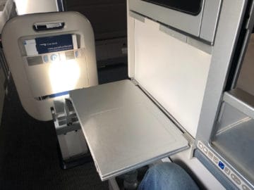 british airways business class boeing 747 tisch ausgeklappt