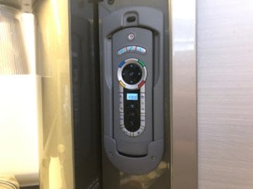 british airways first class boeing 777 controller