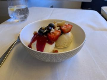 british airways first class boeing 777 eiscreme