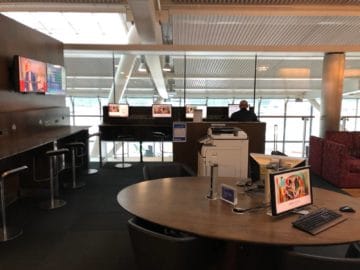 british airways galleries club lounge london heathrow terminal 5 b gates arbeitsbereich