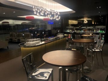 british airways lounge singapore blick getraenkebereich