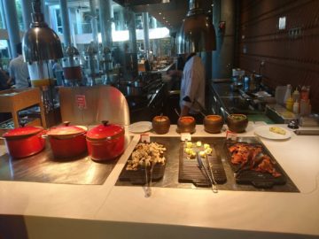 hilton garden inn bali fruehstueck eierstation