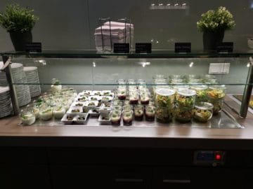 hugo junkers lounge duesseldorf buffet2