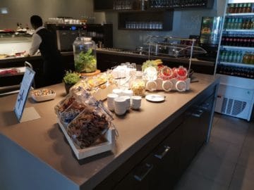 hugo junkers lounge duesseldorf buffet3