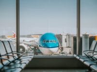klm flughafen unsplash