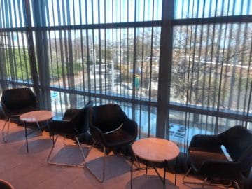 qantas business lounge brisbane tische stuehle