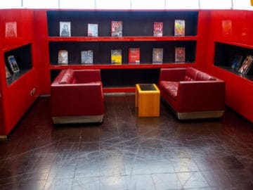 qantas first class lounge sydney sitzecke