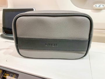 singapore airlines suites class 380 800 amenity kit 1