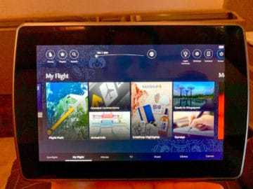 singapore airlines suites class 380 800 ife 1