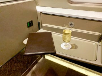 singapore airlines suites class 380 800 predeparture drink 1