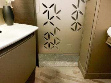 singapore airlines suites class 380 800 suite tuere 4