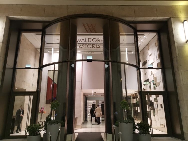 waldorf astoria berlin eingang