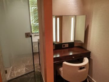waldorf astoria berlin king junior suite4