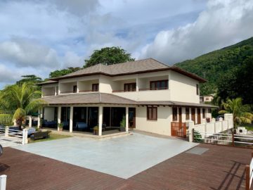 hilton seychelles jetty 1