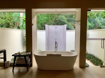 hilton seychelles labriz beach villa badewanne