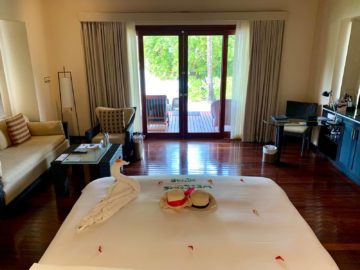 hilton seychelles labriz beach villa bett 2