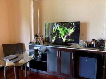 hilton seychelles labriz beach villa fernseher