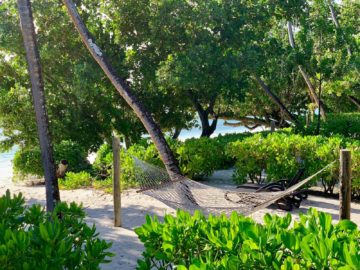 hilton seychelles labriz beach villa haengematte