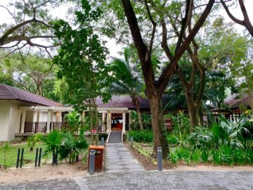 hilton seychelles labriz cafe dauban