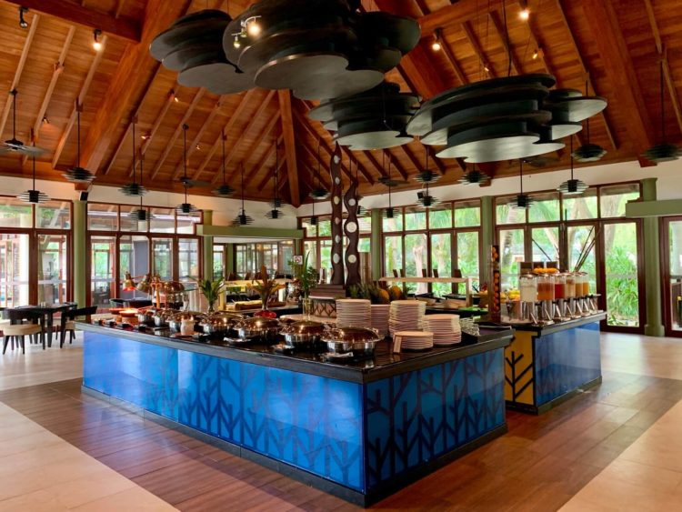 hilton seychelles labriz cafe dauban fruehstueck 1
