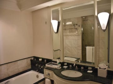 jw marriott surabaya badezimmer
