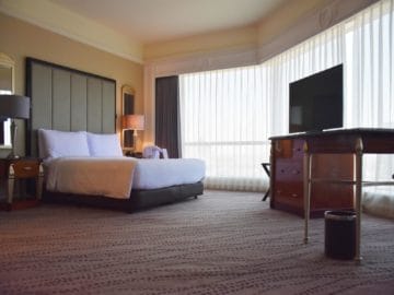 jw marriott surabaya kingsize bett