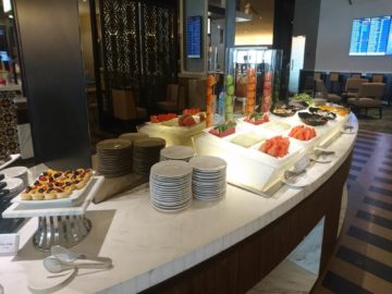 malaysia airlines golden lounge kuala lumpur satellit obst und salate