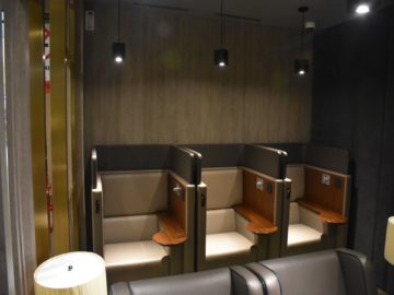 plaza premium lounge langkawi arbeitsbereiche