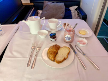 swiss first class a340 300 fruehstueck 3