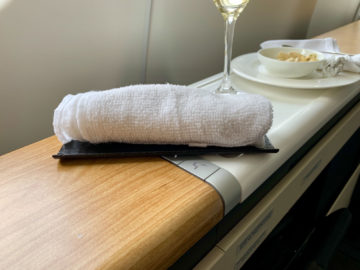 swiss first class a340 300 heisses tuch 1
