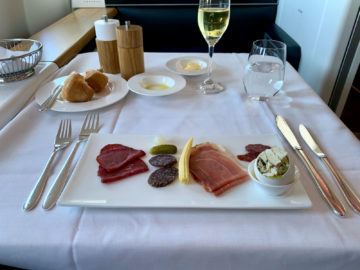swiss first class a340 300 mittagessen 6