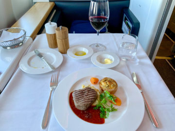swiss first class a340 300 mittagessen 9