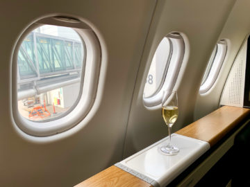 swiss first class a340 300 predeparture drink 3
