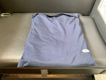 swiss first class a340 300 pyjama 1