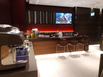 Air Canada Maple Leaf Lounge London Bar