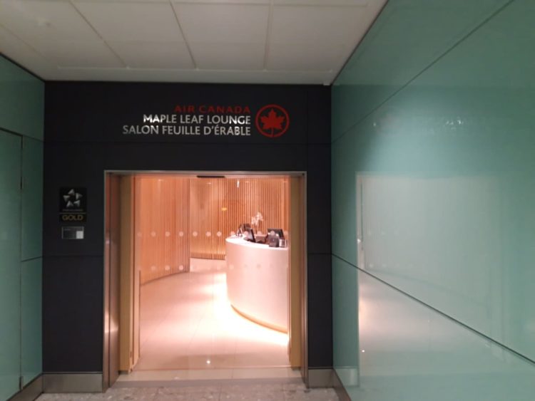Air Canada Maple Leaf Lounge London Eingang