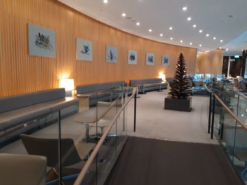 Air Canada Maple Leaf Lounge London Podest