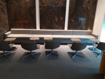 Air Canada Maple Leaf Lounge London Sitzbank