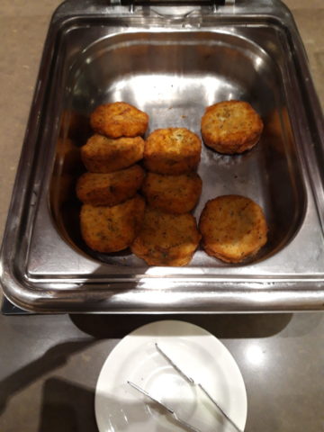 Air Canada Maple Leaf Lounge London Warme Speisen