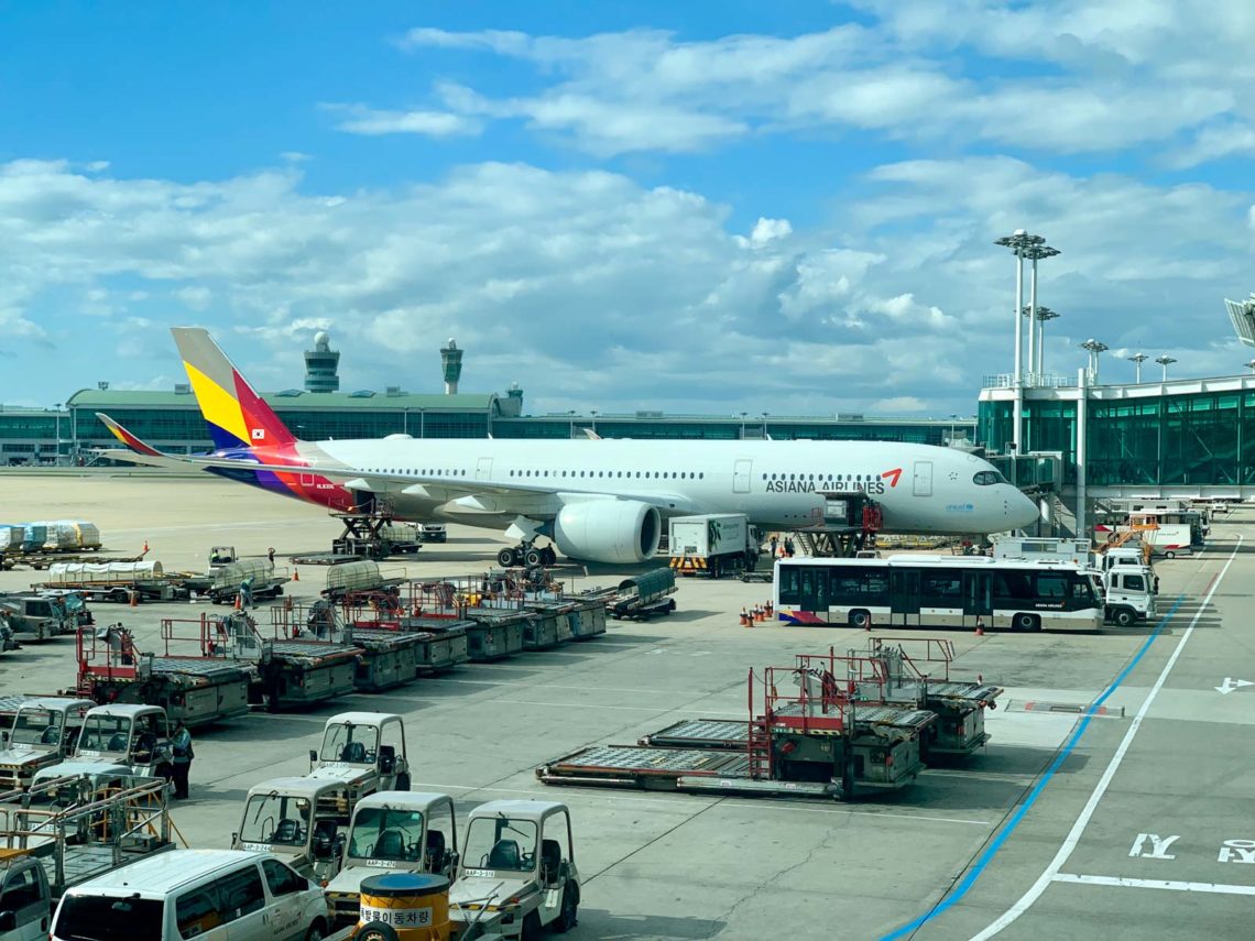 Asiana A350 900 Seoul Incheon Gate 1