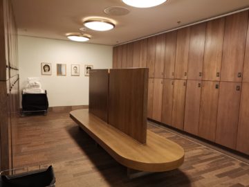 grand hyatt berlin club olympus damenumkleide1