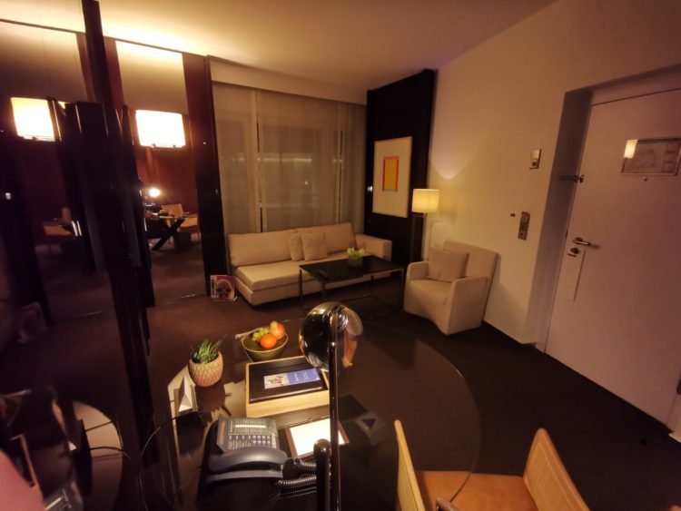 grand hyatt berlin grand king suite wohnzimmer1
